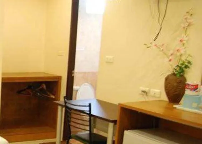 Rambuttri House Bangkok