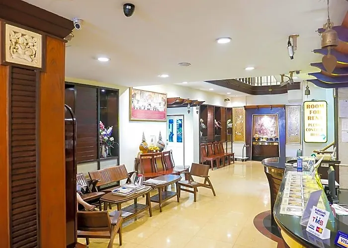 Rambuttri House Hotel