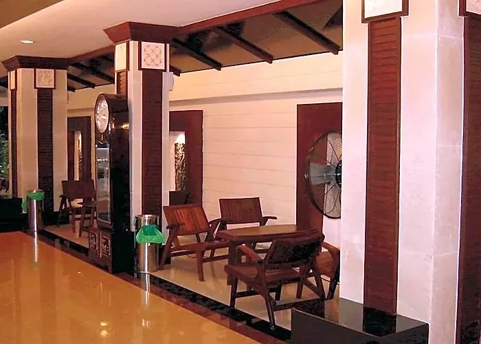 Rambuttri House 2*